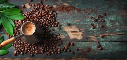 Ako si vybrať správny typ kávovaru do domácnosti